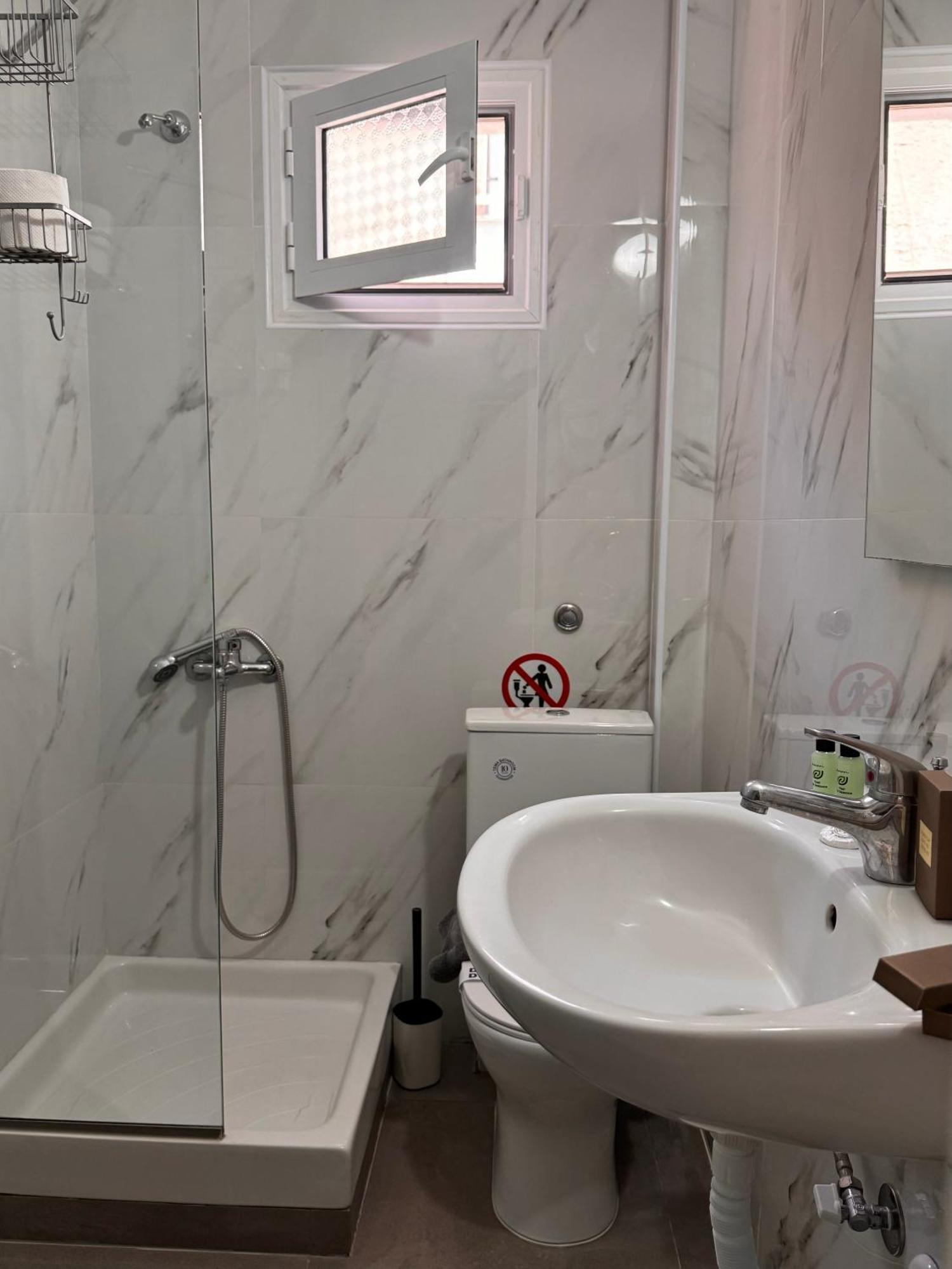 Villa Hara Suites Paralía Eksteriør billede
